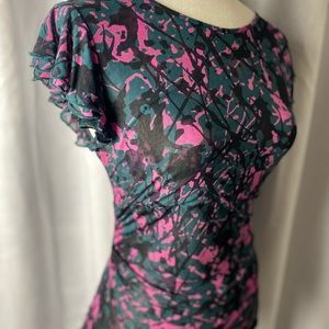 DIANE VON FURSTENBERG abstract ruffle top.